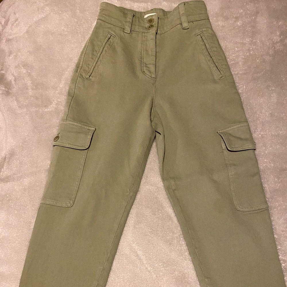 Aritzia- modern cargo pant